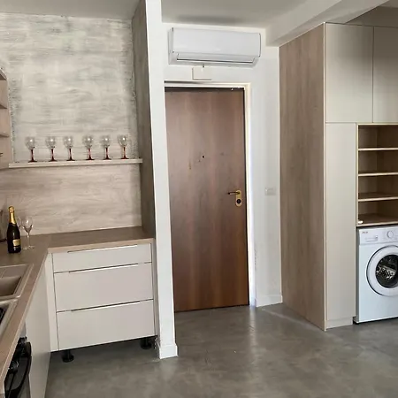 Bella Vita, Klidny U Isca Marina